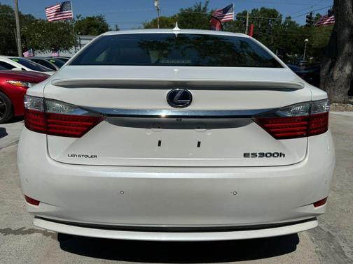 2013 Lexus ES 300h Base