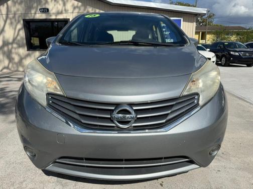 Magnetic Gray Metallic 2015 Nissan Versa Note SV