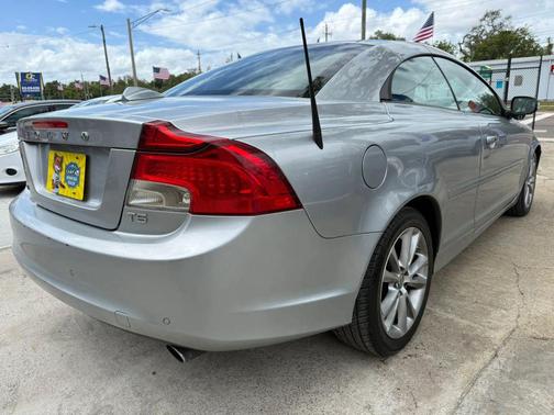 Electric Silver Metallic 2012 Volvo C70 T5