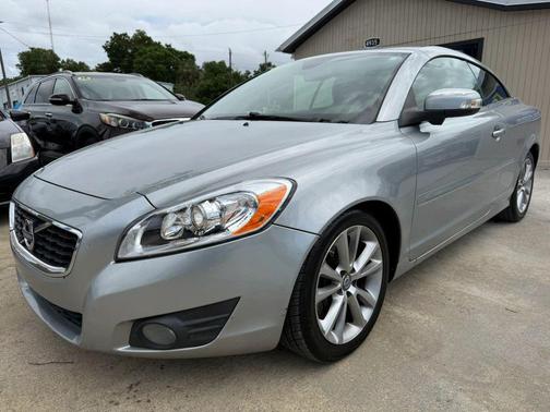 Electric Silver Metallic 2012 Volvo C70 T5