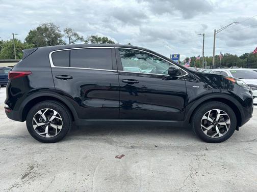 Black Cherry Pearl 2020 Kia Sportage LX