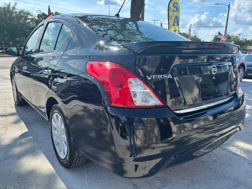 2017 Nissan Versa 1.6 SV