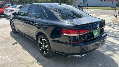 Deep Black Pearl 2020 Volkswagen Passat 2.0T R-Line