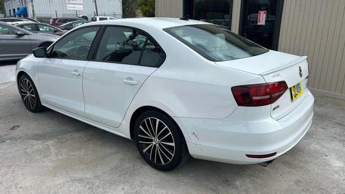 Pure White 2016 Volkswagen Jetta 1.8T Sport