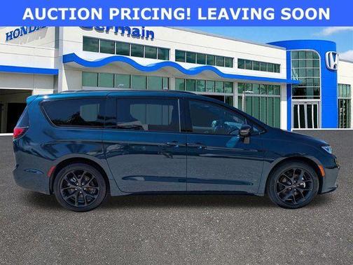 Fathom Blue Pearlcoat 2025 Chrysler Pacifica Limited