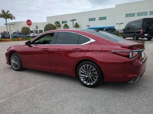 2024 Lexus ES 350 Ultra Luxury