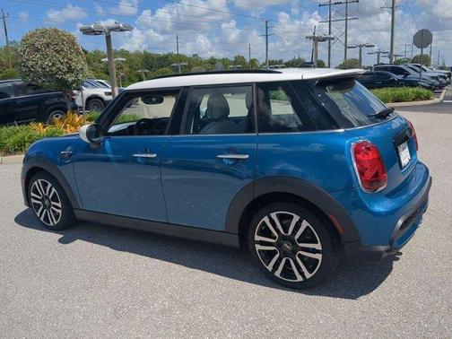 2023 MINI Hardtop Cooper