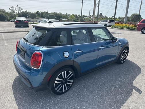 2023 MINI Hardtop Cooper