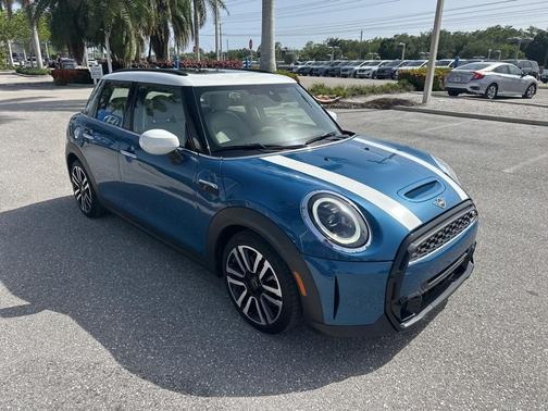 2023 MINI Hardtop Cooper