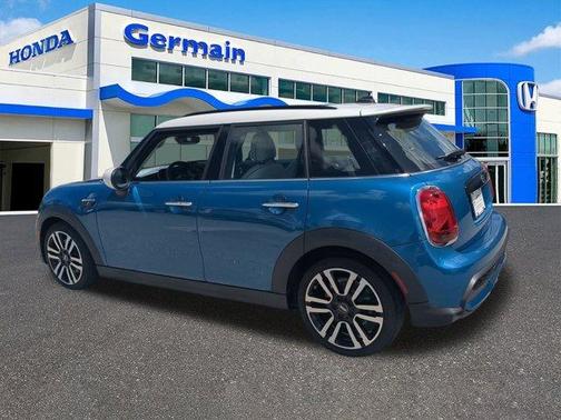 2023 MINI Hardtop Cooper