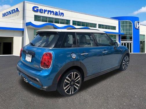 2023 MINI Hardtop Cooper