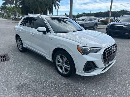 2020 Audi Q3 45 S line Premium