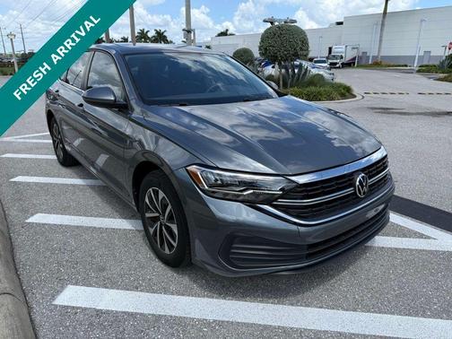 Platinum Gray Metallic 2022 Volkswagen Jetta 1.5T S