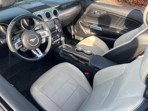 2020 Ford Mustang EcoBoost Premium