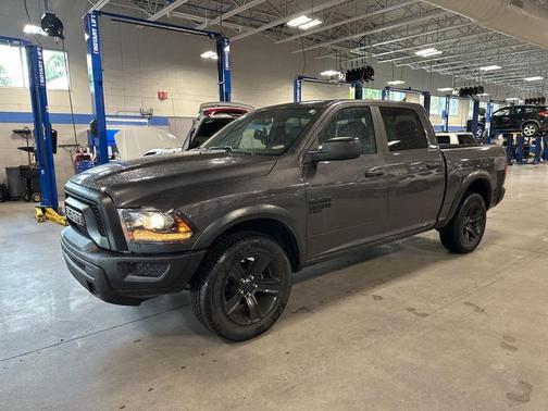 2022 RAM 1500 Classic SLT