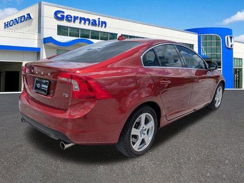 Flamenco Red Metallic 2012 Volvo S60 T5