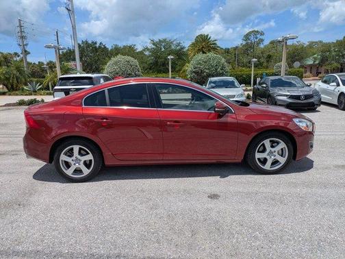 Flamenco Red Metallic 2012 Volvo S60 T5