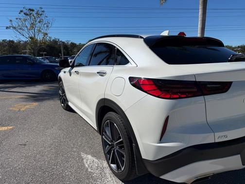 2023 INFINITI QX55 LUXE