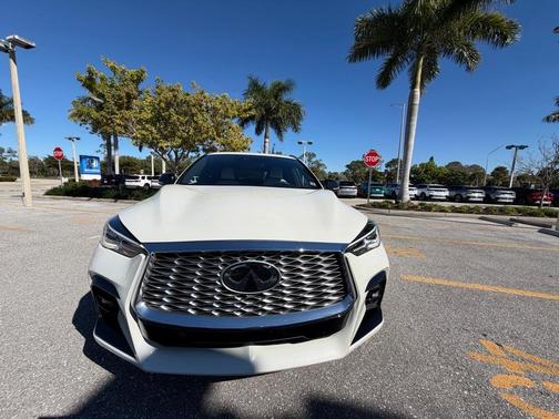 2023 INFINITI QX55 LUXE