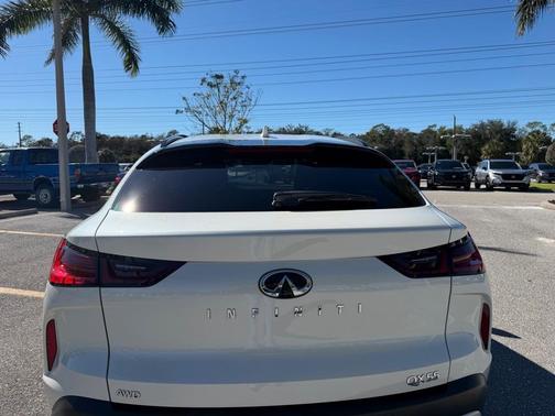 2023 INFINITI QX55 LUXE