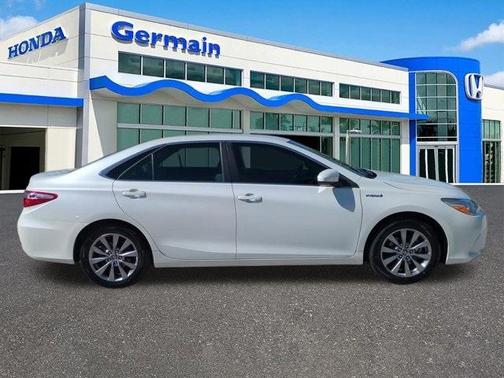 2016 Toyota Camry Hybrid XLE