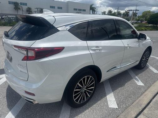 White 2025 Acura RDX Advance Package