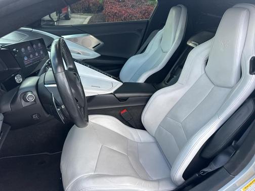 2020 Chevrolet Corvette Stingray w/2LT