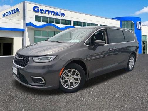 2023 Chrysler Pacifica Touring-L