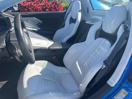 2025 Chevrolet Corvette Stingray w/3LT