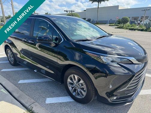 2026 Toyota Sienna XLE