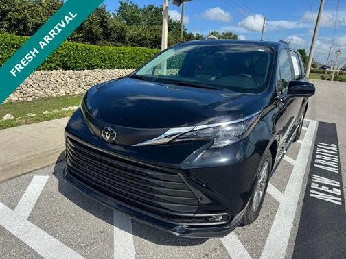 2026 Toyota Sienna XLE