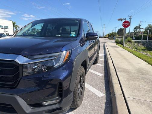 Obsidian Blue Pearl 2023 Honda Ridgeline RTL