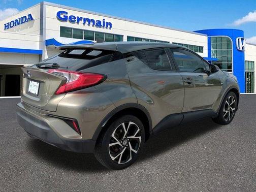 2021 Toyota C-HR XLE