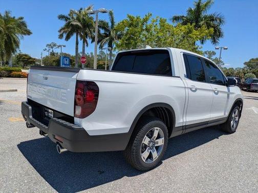 Platinum White Pearl 2026 Honda Ridgeline RTL
