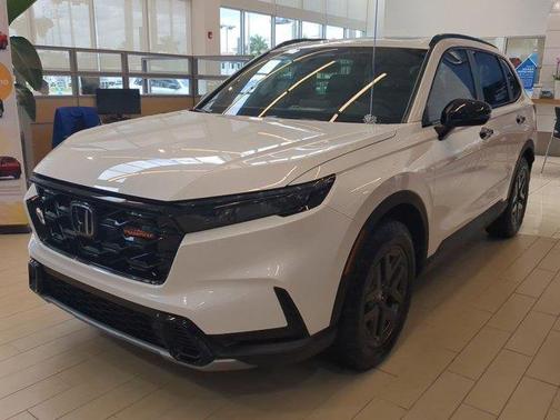 Platinum White Pearl 2026 Honda CR-V Hybrid TrailSport