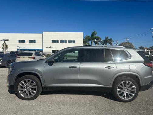 2024 GMC Acadia Denali