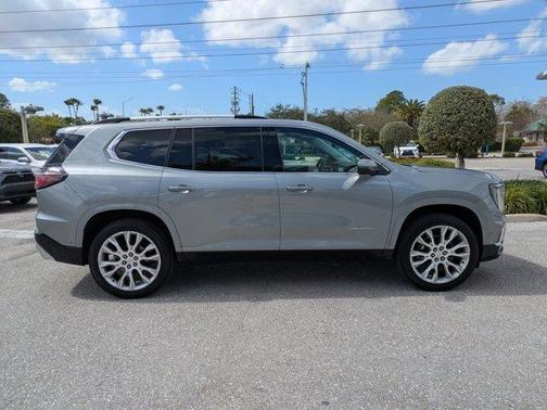 2024 GMC Acadia Denali