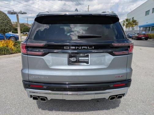2024 GMC Acadia Denali