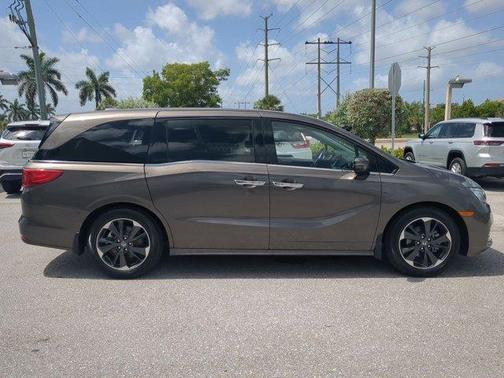 2023 Honda Odyssey Elite