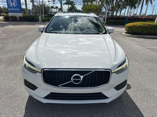 2021 Volvo XC60 T5 Momentum
