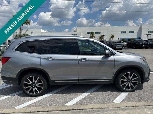 Silver 2021 Honda Pilot Elite