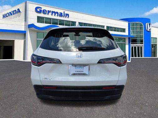Platinum White Pearl 2023 Honda HR-V LX