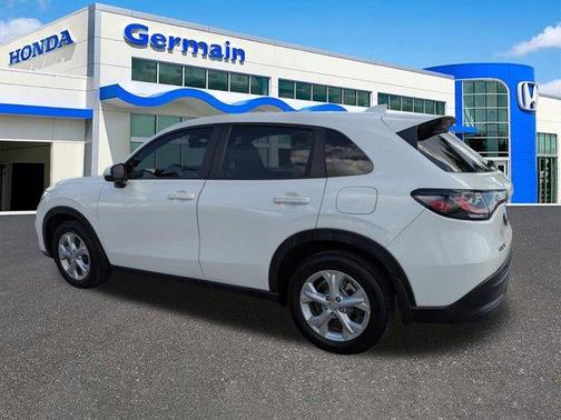 White 2023 Honda HR-V LX