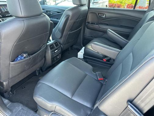 2022 Honda Pilot Elite