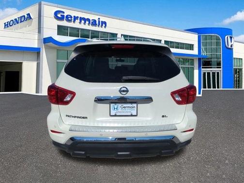 2020 Nissan Pathfinder SL