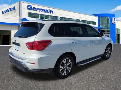 2020 Nissan Pathfinder SL