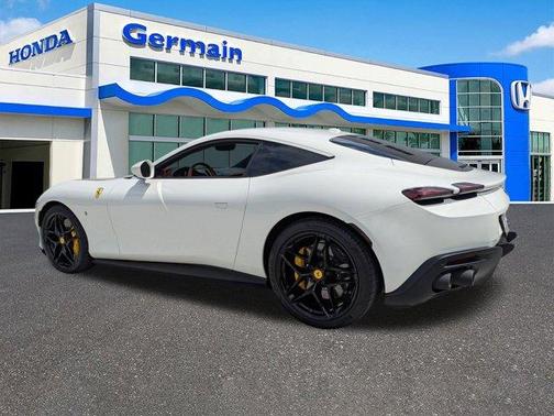 2022 Ferrari Roma Base