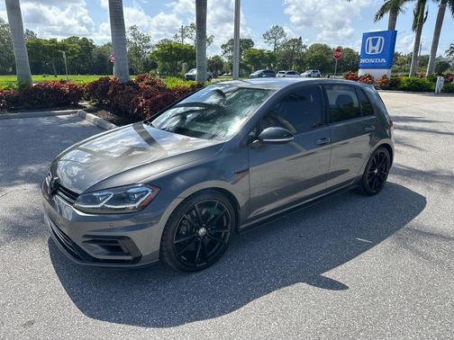2019 Volkswagen Golf R 2.0T w/DCC & Navigation