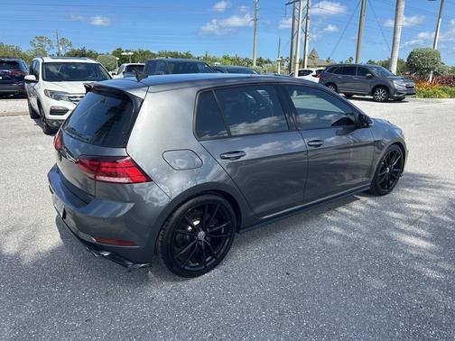 2019 Volkswagen Golf R 2.0T w/DCC & Navigation