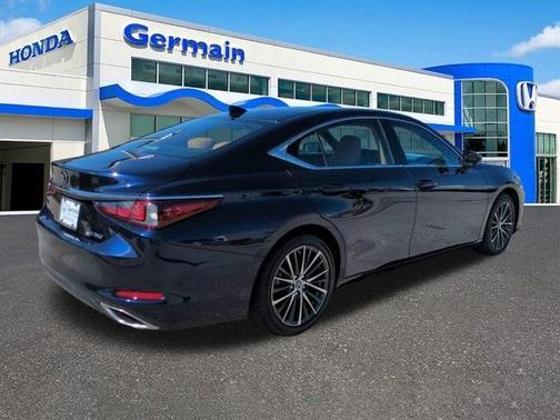 2022 Lexus ES 350 Base